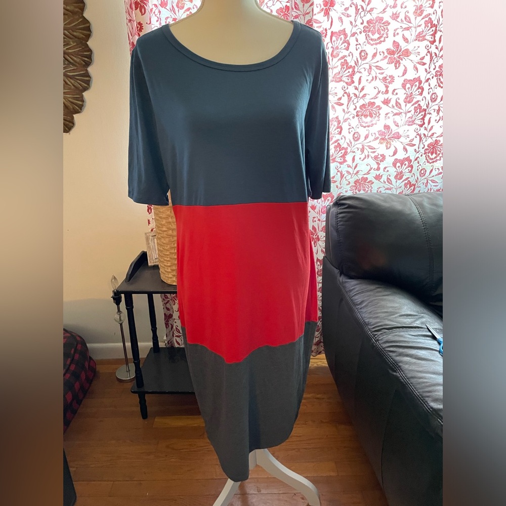 LuLaRoe shift block dress